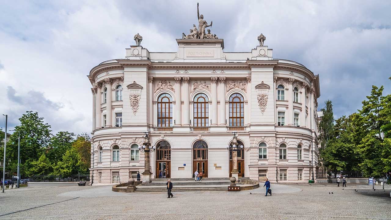 Perguruan Tinggi Terbaik Di Polandia 2026